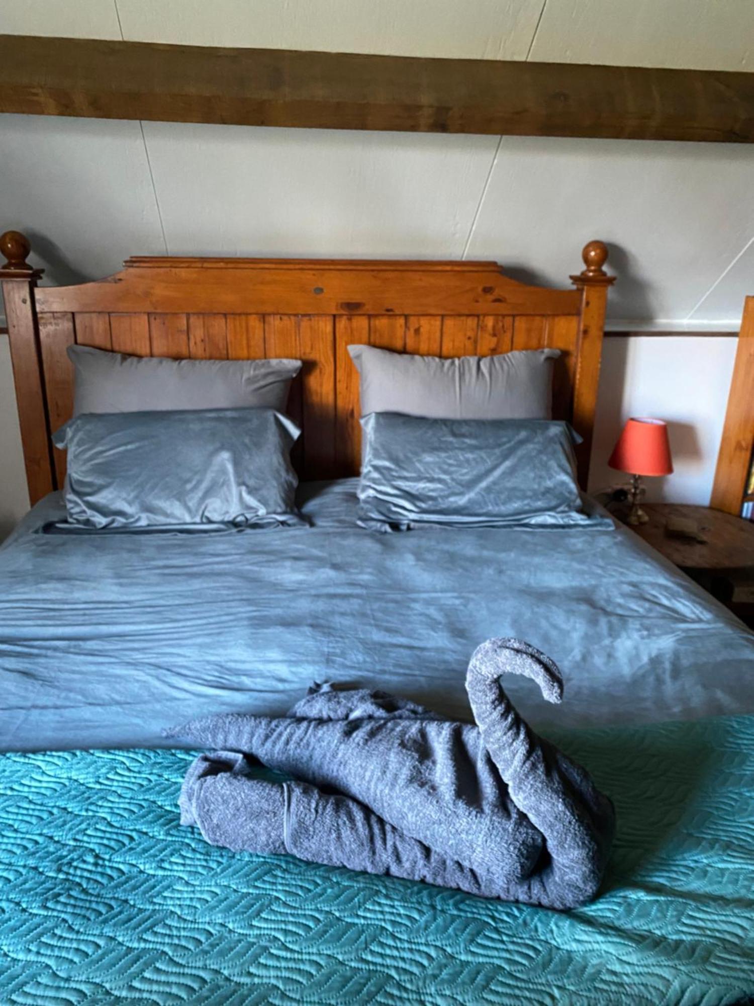 Spacious, Rustic Studio Space For 2 Persons Saint-Cyr-du-Bailleul Bagian luar foto
