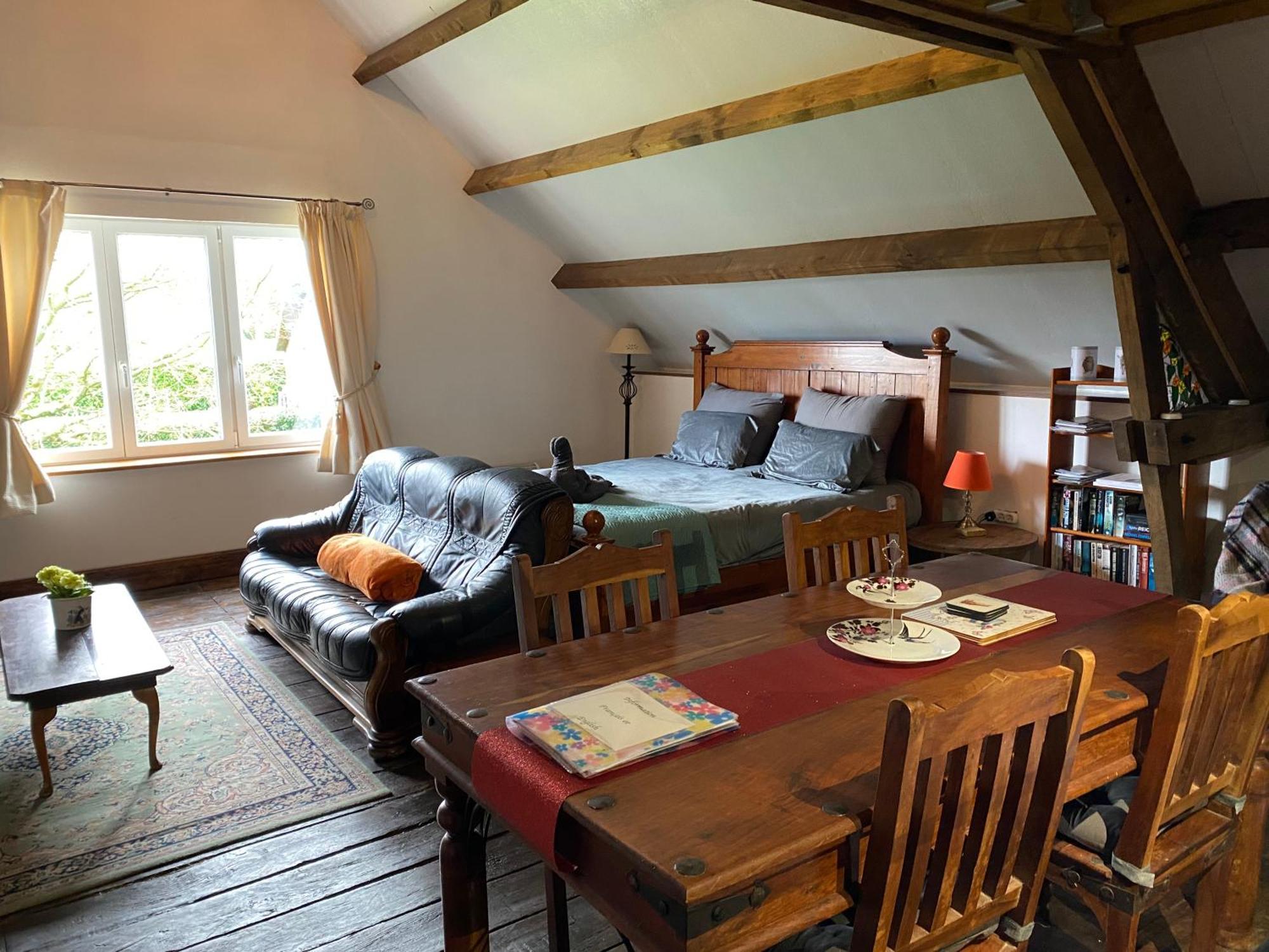 Spacious, Rustic Studio Space For 2 Persons Saint-Cyr-du-Bailleul Bagian luar foto